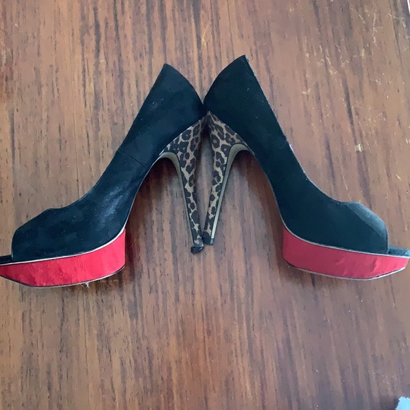 Elle black/red/cheetah heels - Picture 3 of 4